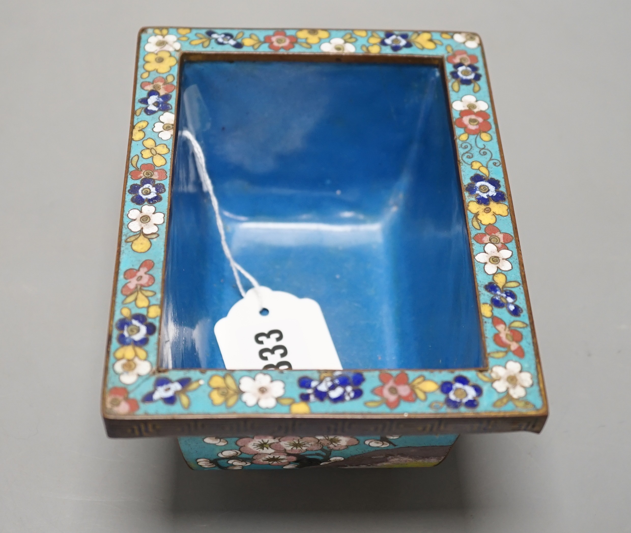 A Chinese rectangular cloisonné enamel censer, early 20th century 16cm